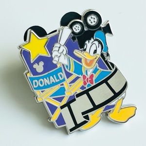 Disney Pin Donald Directing California Activities Hidden Mickey Pin 2020